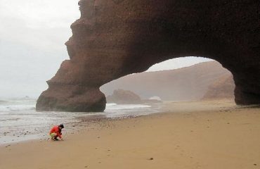 l-arco-sulla-spiaggia